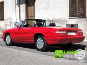 Bild 2/10 von Alfa Romeo 1.6 Spider (1991)