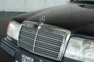 Bild 4/50 von Mercedes-Benz 300 CE (1991)