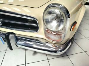 Image 14/58 de Mercedes-Benz 280 SL (1969)