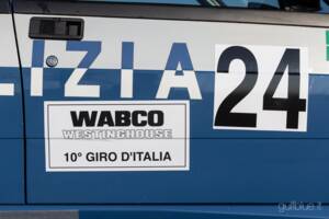 Image 21/44 of Alfa Romeo 75 3.0 V6 QV (1989)