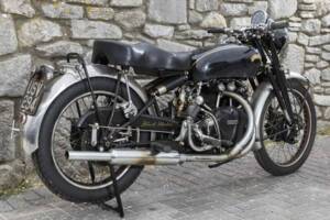 Bild 34/44 von Vincent Black Shadow C (1952)
