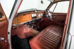 Image 11/50 de Rover 100 (1962)