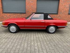 Image 3/177 de Mercedes-Benz 350 SL (1974)