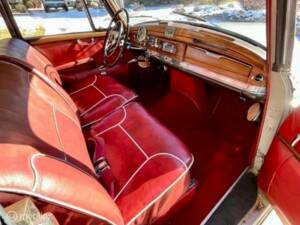 Image 21/36 of Mercedes-Benz 300 d (1958)