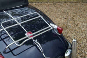 Image 32/50 of Jaguar XK 140 SE DHC (1956)