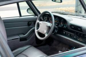 Afbeelding 2/32 van Porsche 911 Carrera (1994)