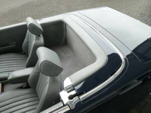Image 17/25 of Mercedes-Benz 560 SL (1989)