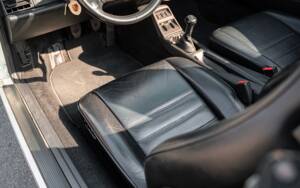 Image 19/48 of Porsche 911 Carrera 4 (1992)