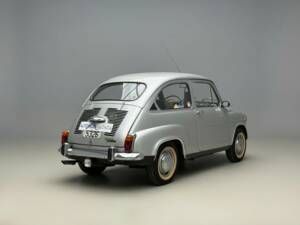 Immagine 8/20 di SEAT 600 L (1972)