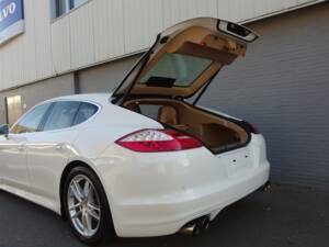 Bild 81/99 von Porsche Panamera Turbo (2009)
