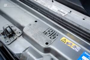 Image 22/23 of Mercedes-Benz 560 SL (1988)