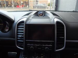 Imagen 58/97 de Porsche Cayenne Turbo (2011)
