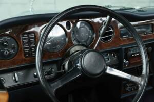 Image 19/48 of Rolls-Royce Corniche I (1980)