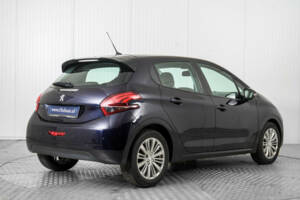 Bild 2/50 von Peugeot 208 1.2 PureTech 82 (2019)