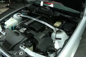 Immagine 42/50 di BMW 328i (1997)