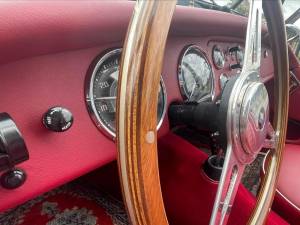 Image 17/24 of Triumph TR 3A (1960)