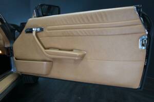 Image 24/50 de Mercedes-Benz 420 SL (1987)