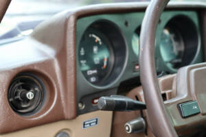 Immagine 22/50 di Toyota Land Cruiser FJ 60 (1984)