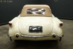 Image 46/50 of Chevrolet Corvette (1954)