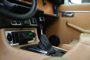 Image 33/50 of Jaguar XJ 6 4.2 (1981)