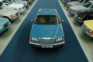 Bild 2/50 von Mercedes-Benz 280 SE (1983)