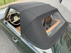 Image 22/50 de Mercedes-Benz 280 SL (1969)