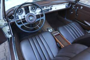 Image 3/50 of Mercedes-Benz 250 SL (1967)