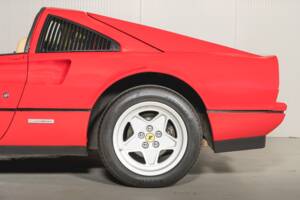 Afbeelding 24/32 van Ferrari 328 GTS (1985)