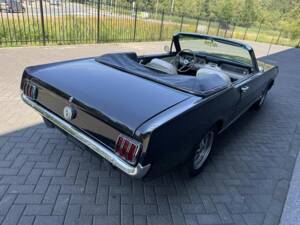 Image 2/47 de Ford Mustang 390 GTA (1966)