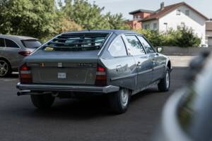 Image 6/25 de Citroën CX 25 Prestige (1983)