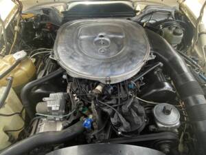 Image 28/31 of Mercedes-Benz 560 SL (1986)