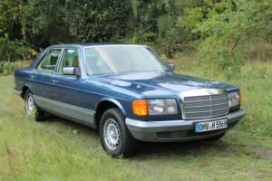 Image 3/70 of Mercedes-Benz 500 SE (1984)