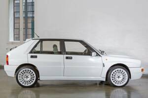 Image 3/20 de Lancia Delta HF Integrale Evoluzione I (1992)