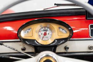Afbeelding 30/33 van Autobianchi Bianchina Convertible (1967)