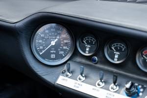 Image 17/32 of Ford GT40 (1965)