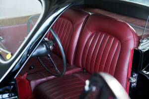 Image 14/47 de Jaguar XK 120 FHC (1954)