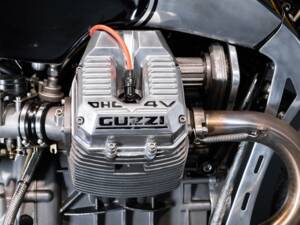 Image 40/50 of Moto Guzzi DUMMY (1998)