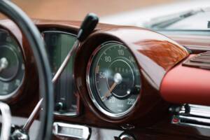 Bild 33/40 von Mercedes-Benz 300 SE (1965)