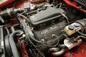Image 27/50 de Alfa Romeo 75 3.0 V6 QV (1990)