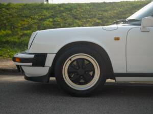 Bild 7/23 von Porsche 911 Carrera 3.2 (1985)