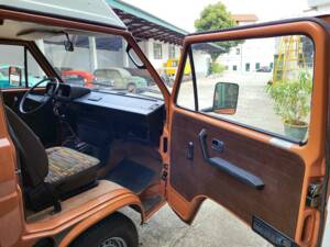 Image 17/46 of Volkswagen T3 Westfalia 1.6 (1981)