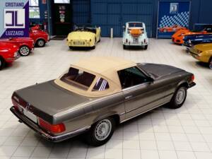 Bild 17/60 von Mercedes-Benz 380 SL (1982)