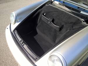 Imagen 9/17 de Porsche 911 Carrera 2 (1992)
