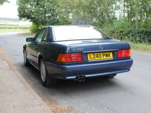 Image 4/15 of Mercedes-Benz 500 SL (1993)