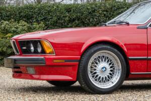 Afbeelding 49/50 van BMW M6 (1988)