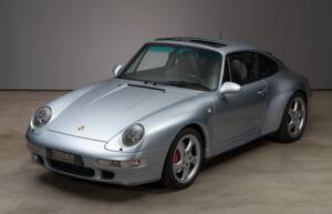 Image 1/32 de Porsche 911 Carrera 4S (1998)