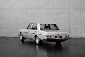 Immagine 4/50 di Mercedes-Benz 300 SEL 6.3 (1968)