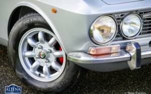Bild 34/62 von Alfa Romeo 2000 GT Veloce (1974)