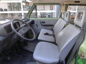 Image 8/15 of Volkswagen T3 Caravelle GL 1.9 (1990)