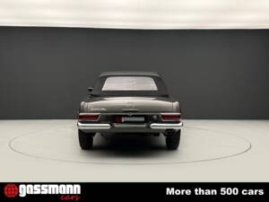 Afbeelding 10/15 van Mercedes-Benz 230 SL (1963)